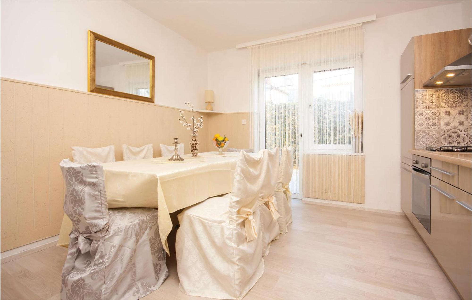 Cozy Apartment In Brodarica With Wifi Kültér fotó